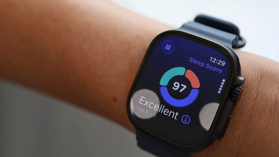 Apple Watch Ultra 3 titan đen