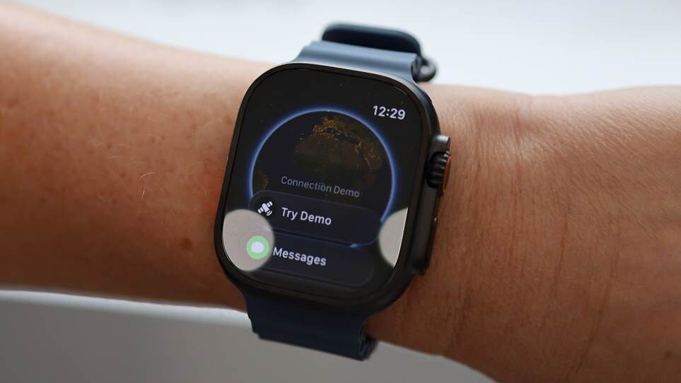 Apple Watch Ultra 3 titan đen