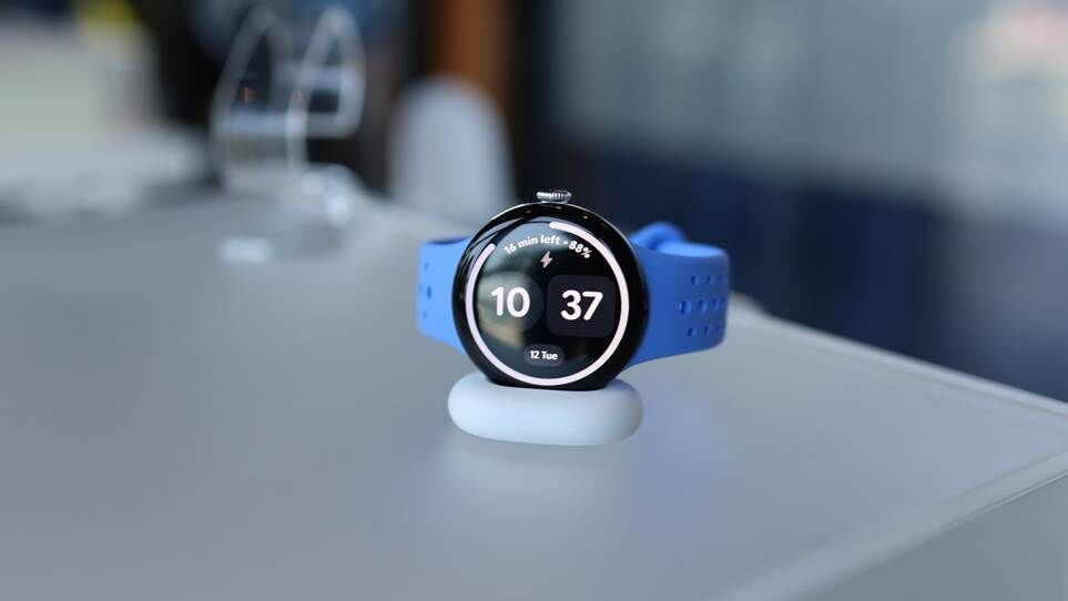 Trên tay Google Pixel Watch 4